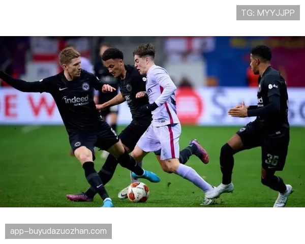 欧联杯1-4决赛首回合：勒沃库森3-1利物浦，延续赛季不败纪录